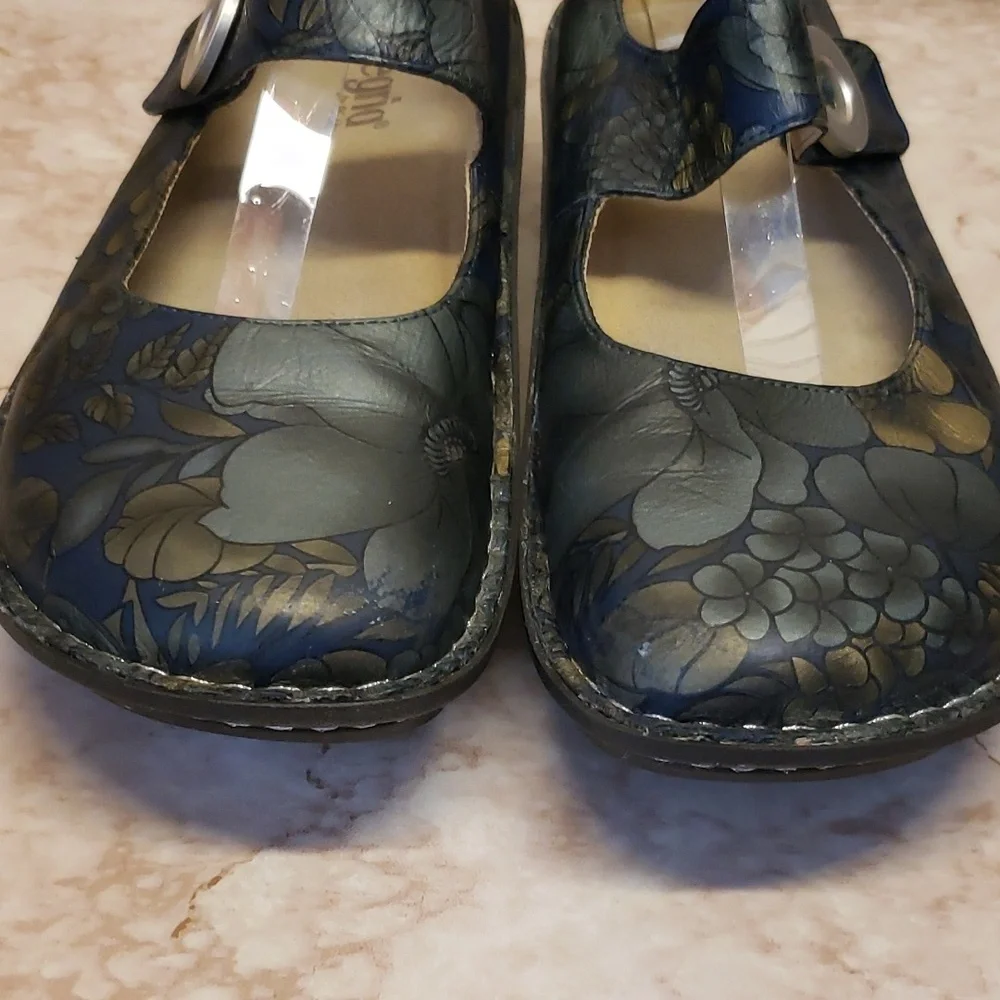 Alegria navy blue and gray floral clogs platforms Mary Jane womens size 41